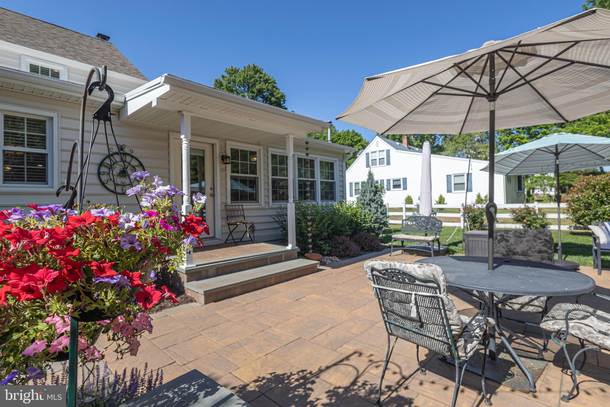 MAKEFIELD MANOR - Residential
