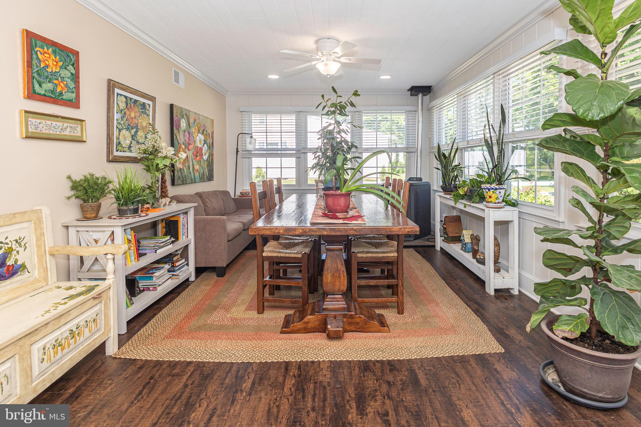 MAKEFIELD MANOR - Residential