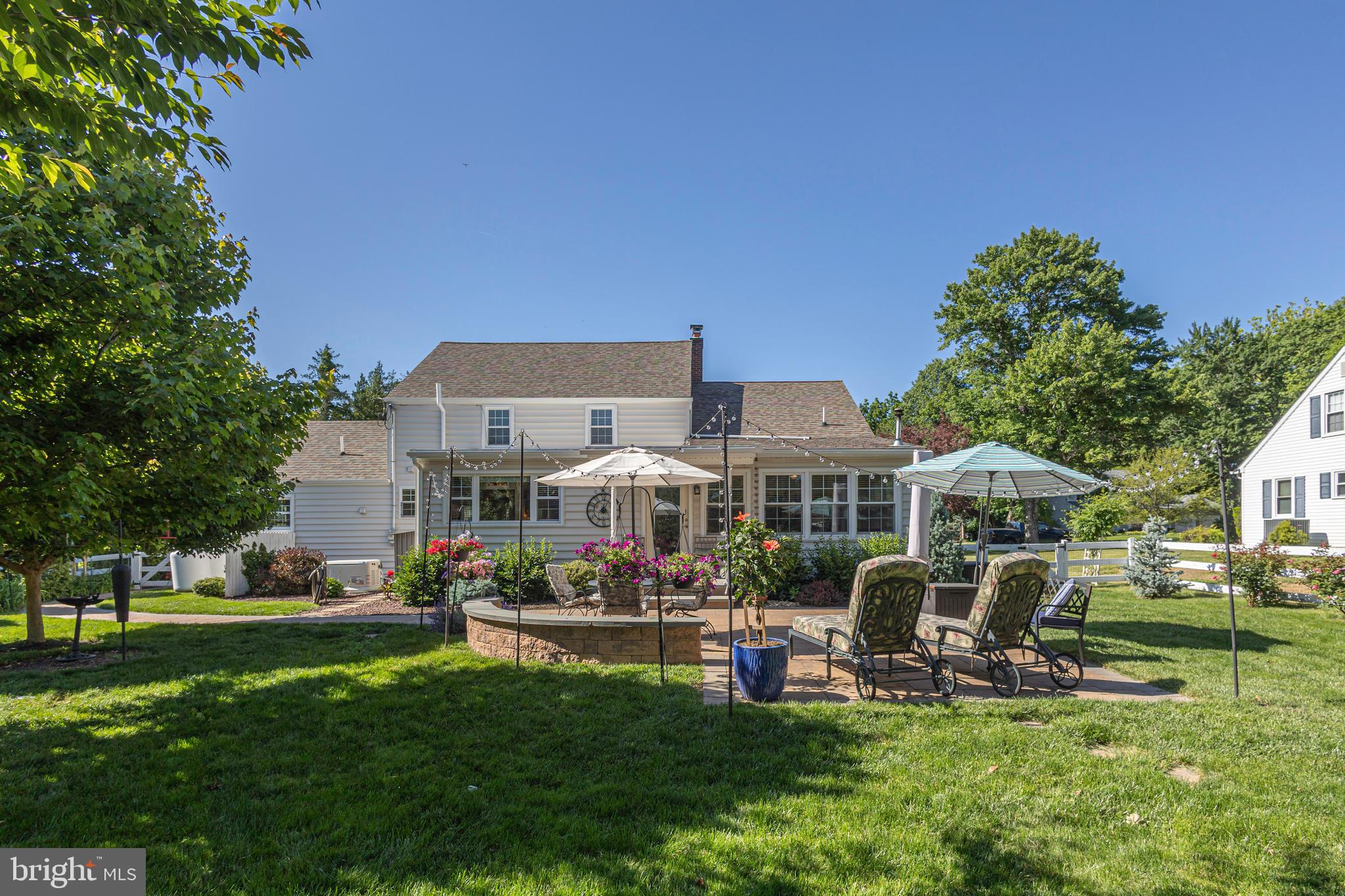 MAKEFIELD MANOR - Residential