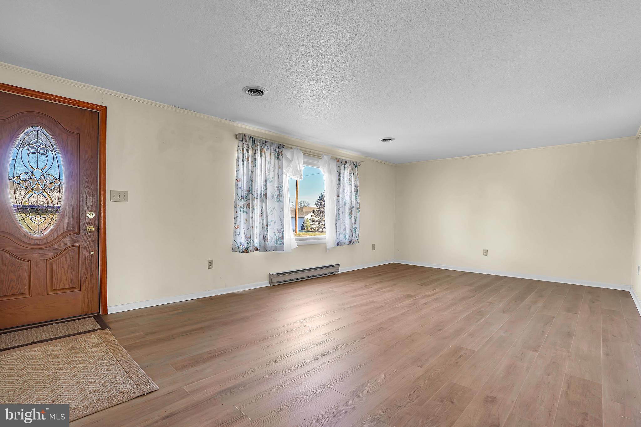 TOWN AND COUNTRY - Residential