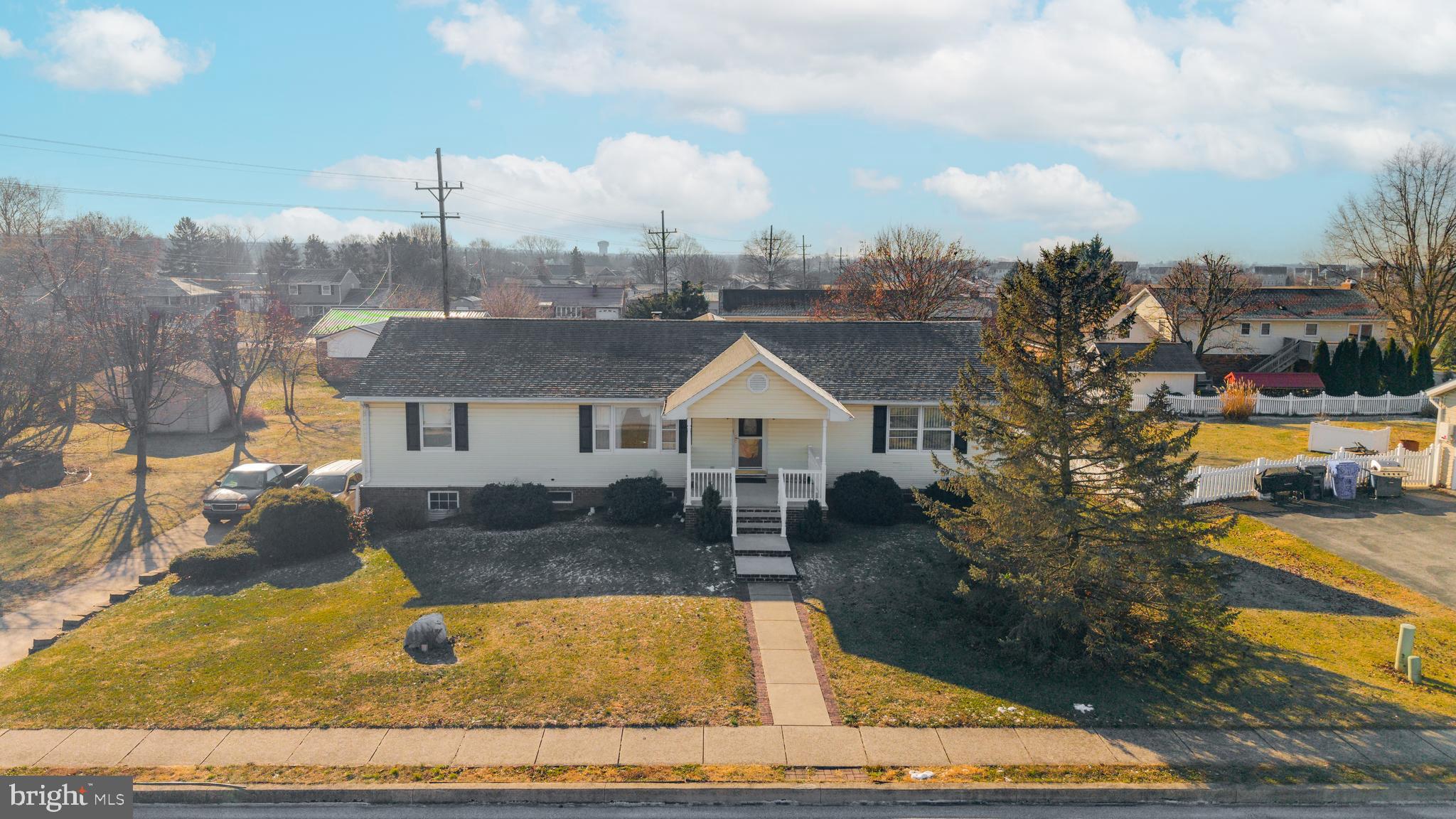TOWN AND COUNTRY - Residential