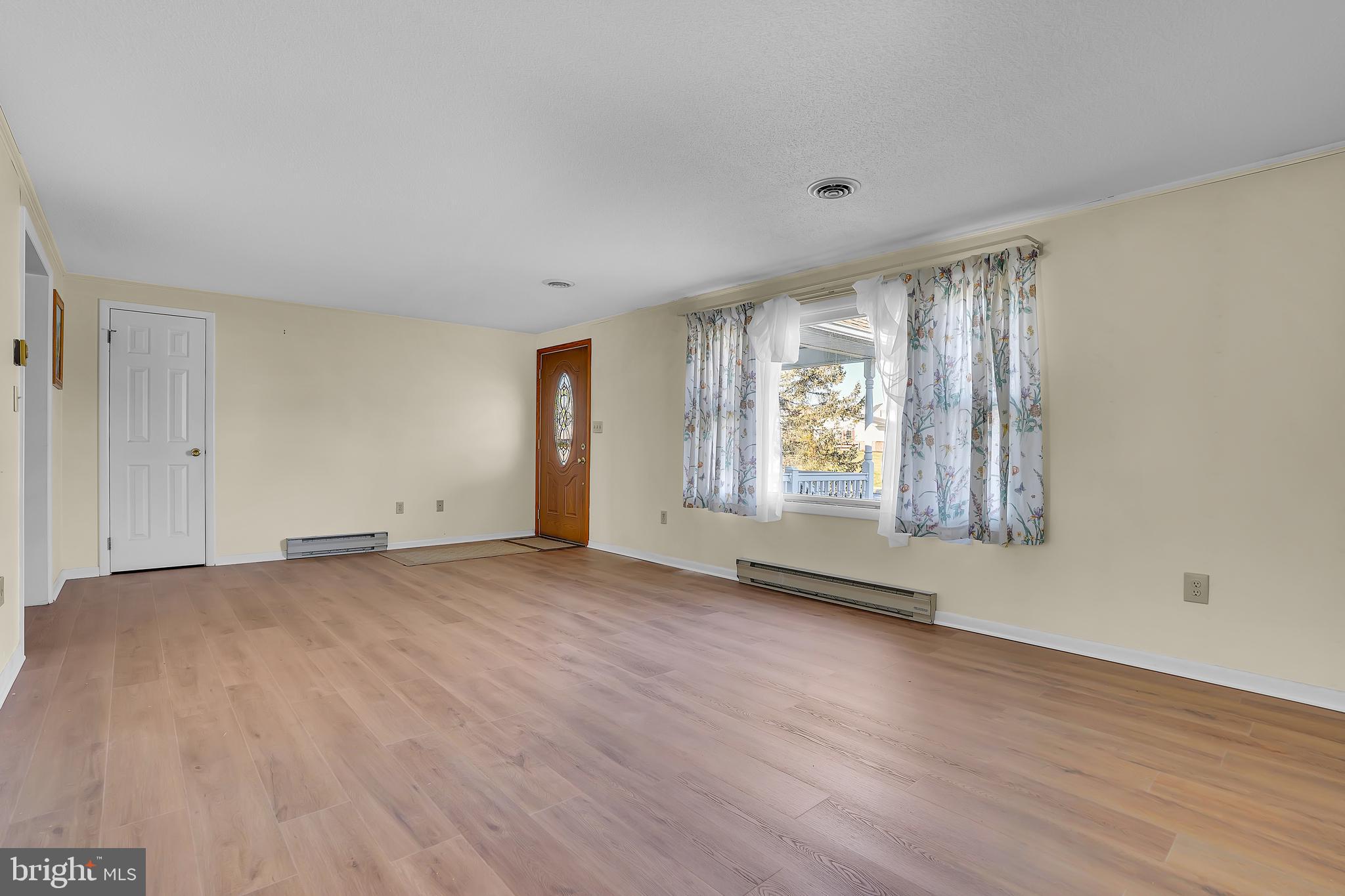 TOWN AND COUNTRY - Residential