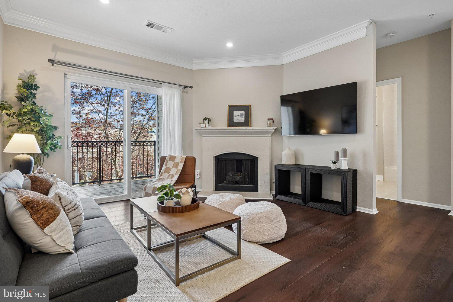 GATES OF MCLEAN - Residential