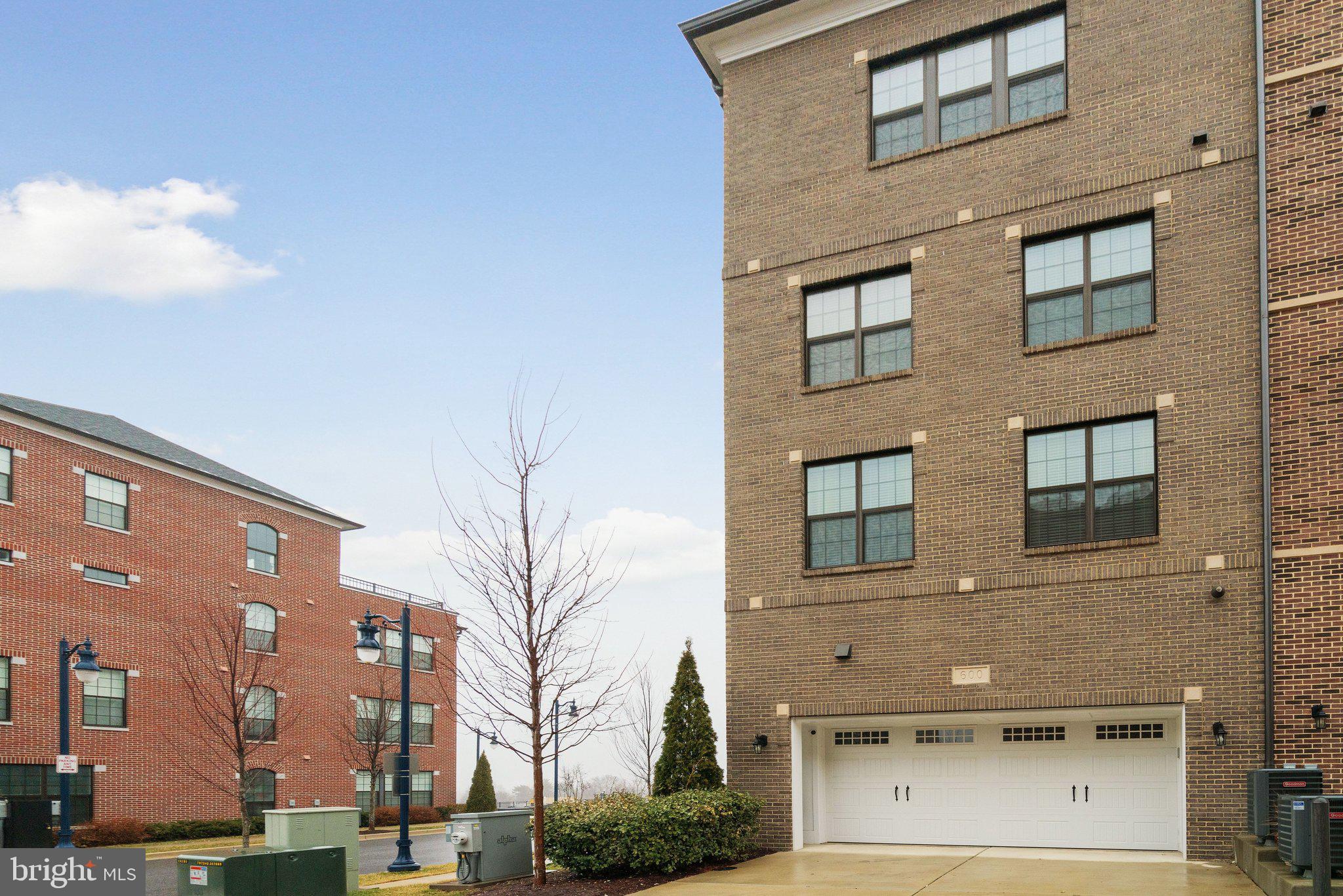 POTOMAC OVERLOOK AT NATIONAL HARBOR - Residential