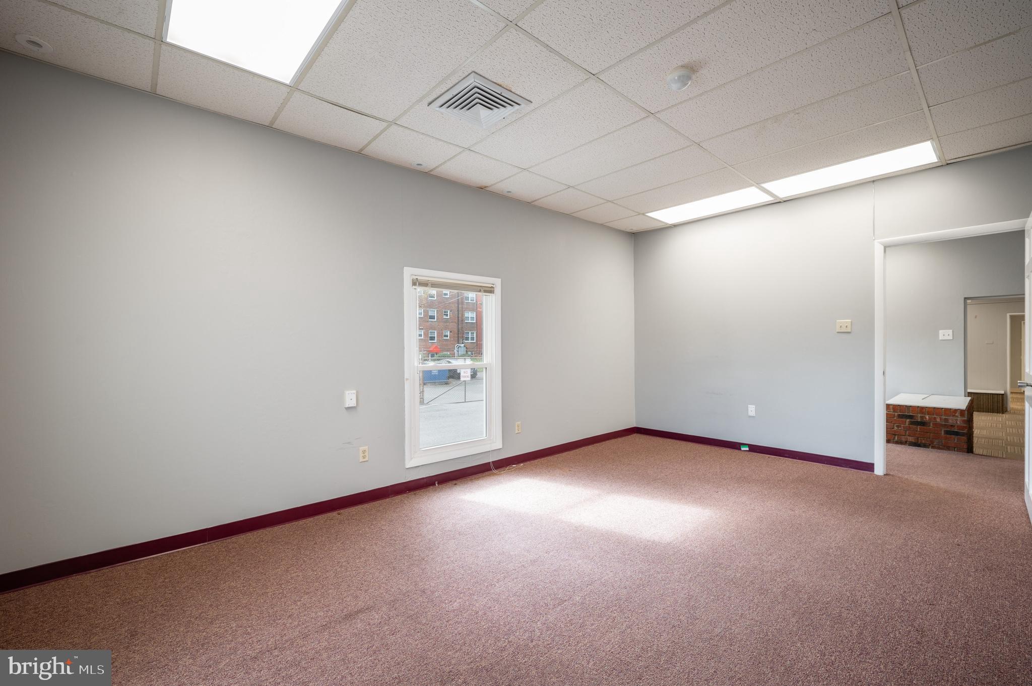 DEL RAY - Commercial Sale