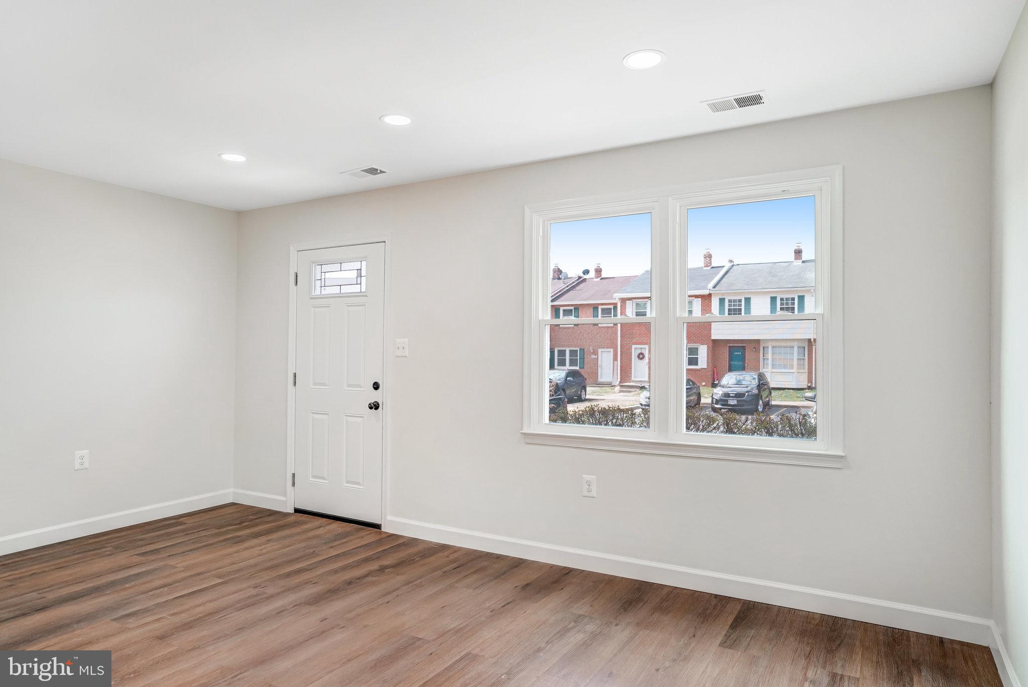 DALE CITY - Residential Lease