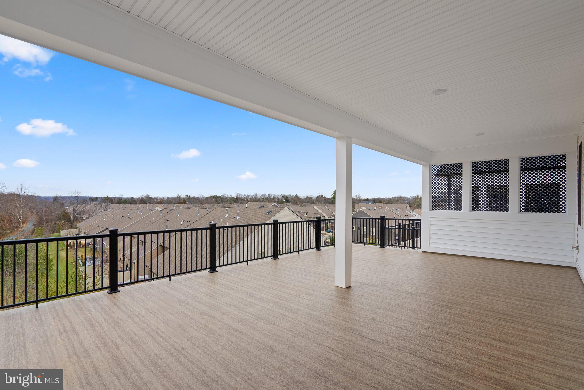 LEXINGTON 7 - Residential