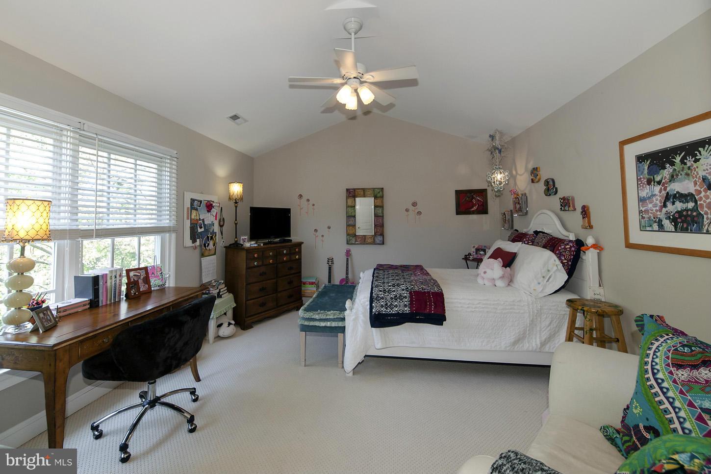 COUNTRY CLUB HILLS - Residential
