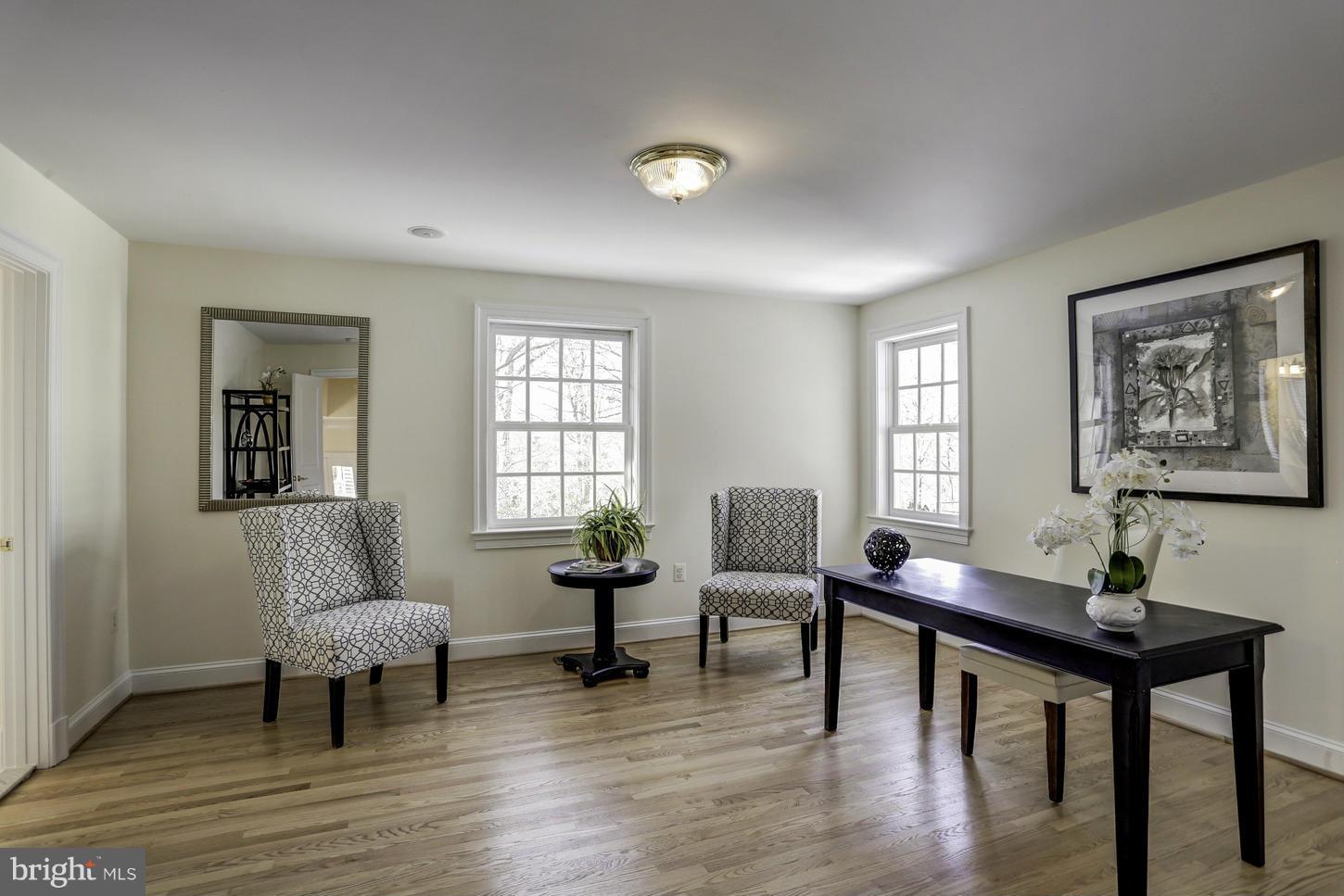 COUNTRY CLUB HILLS - Residential