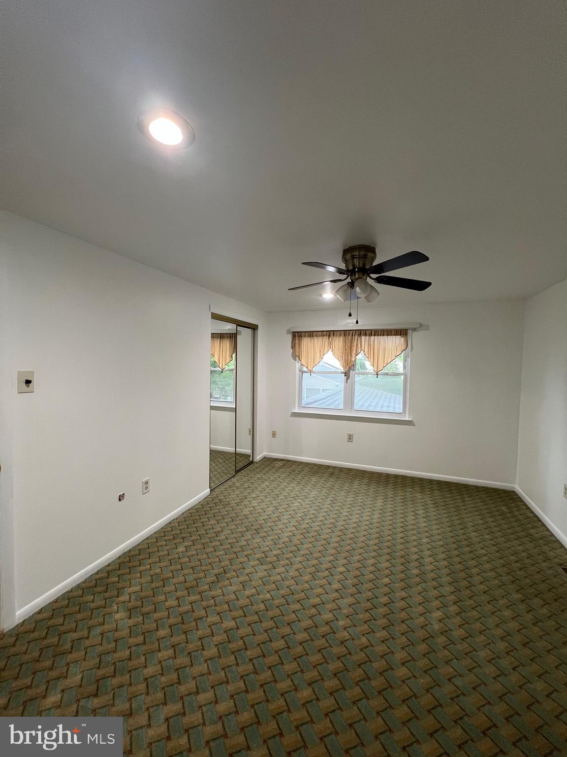 FAIRFIELD - Residential