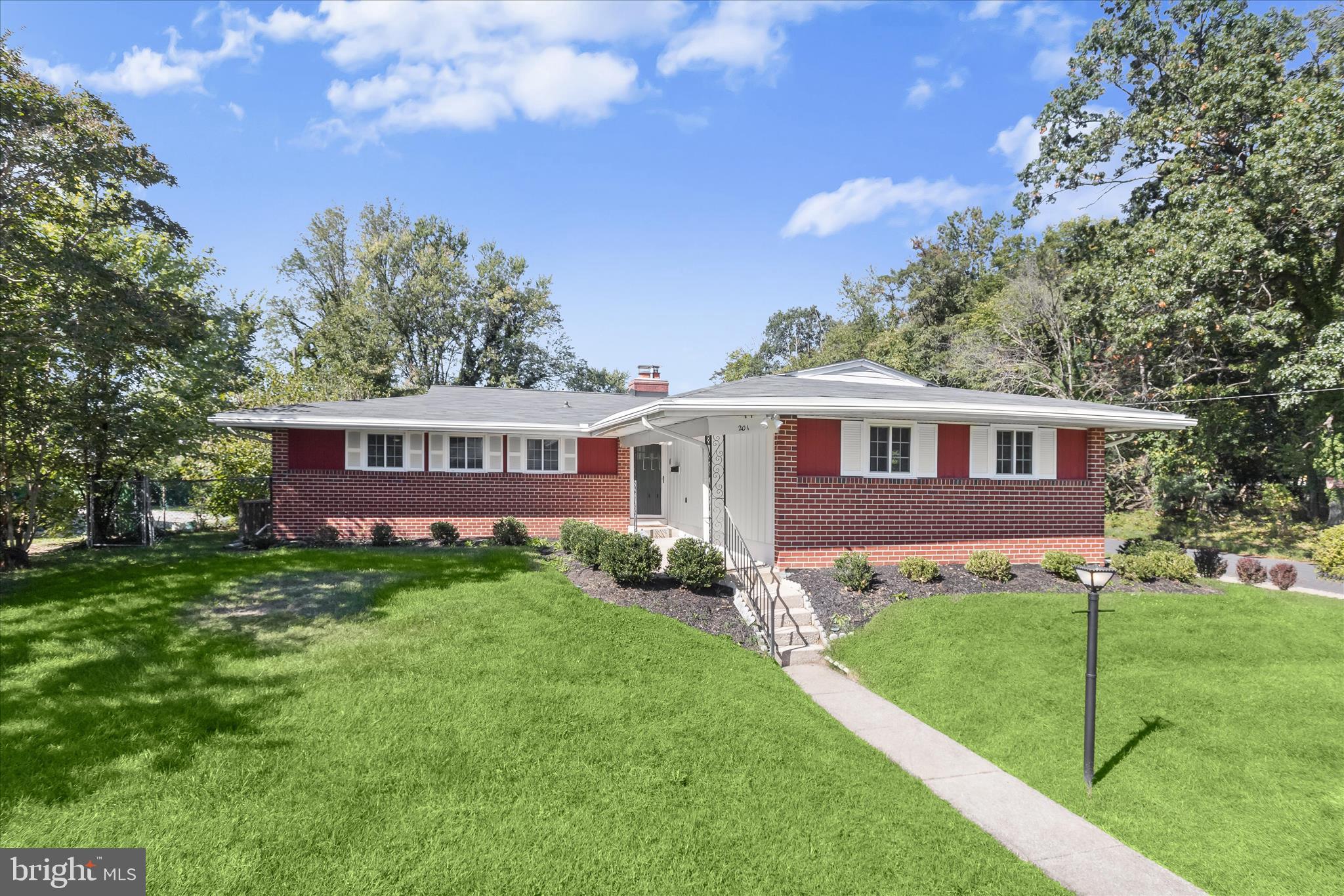 SUTER CIRCLE - Residential