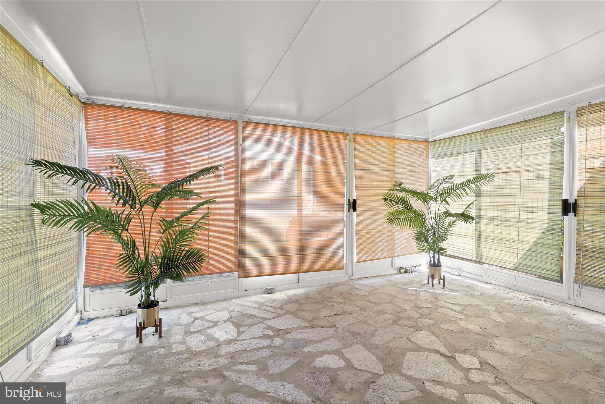 SUTER CIRCLE - Residential