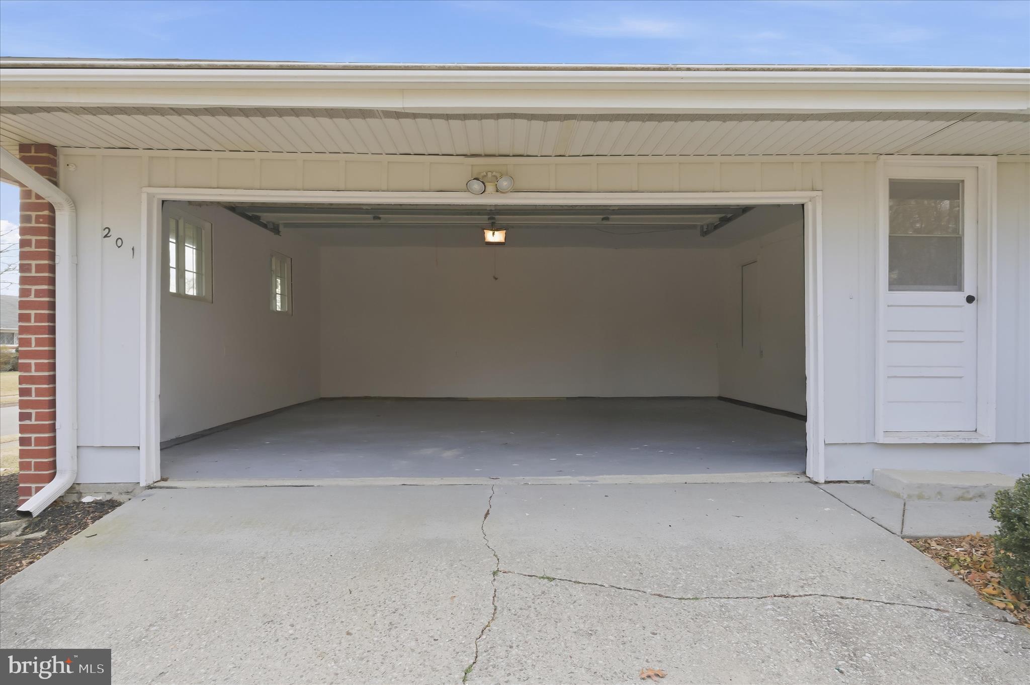 SUTER CIRCLE - Residential