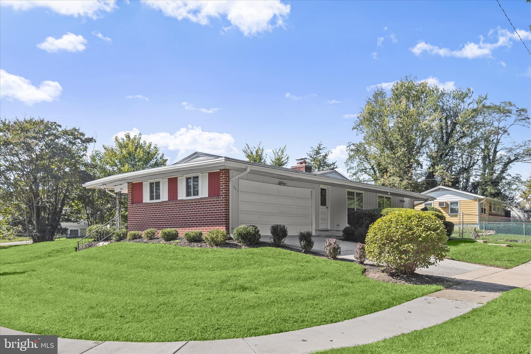 SUTER CIRCLE - Residential