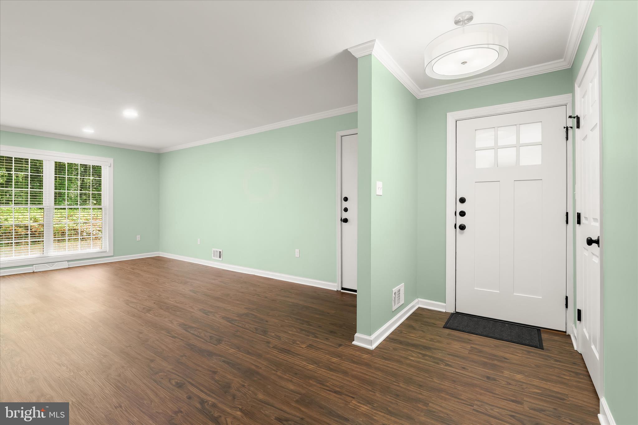 SUTER CIRCLE - Residential