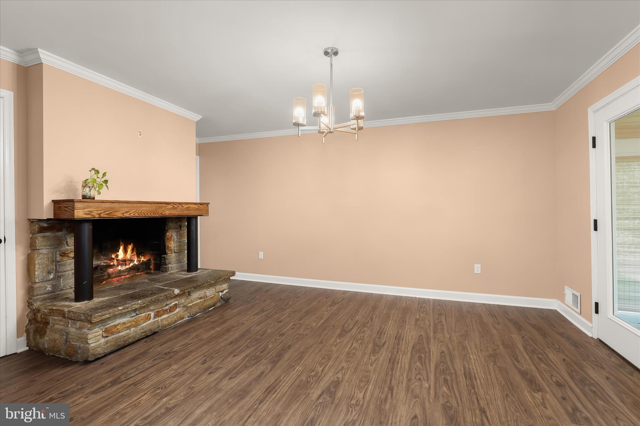 SUTER CIRCLE - Residential
