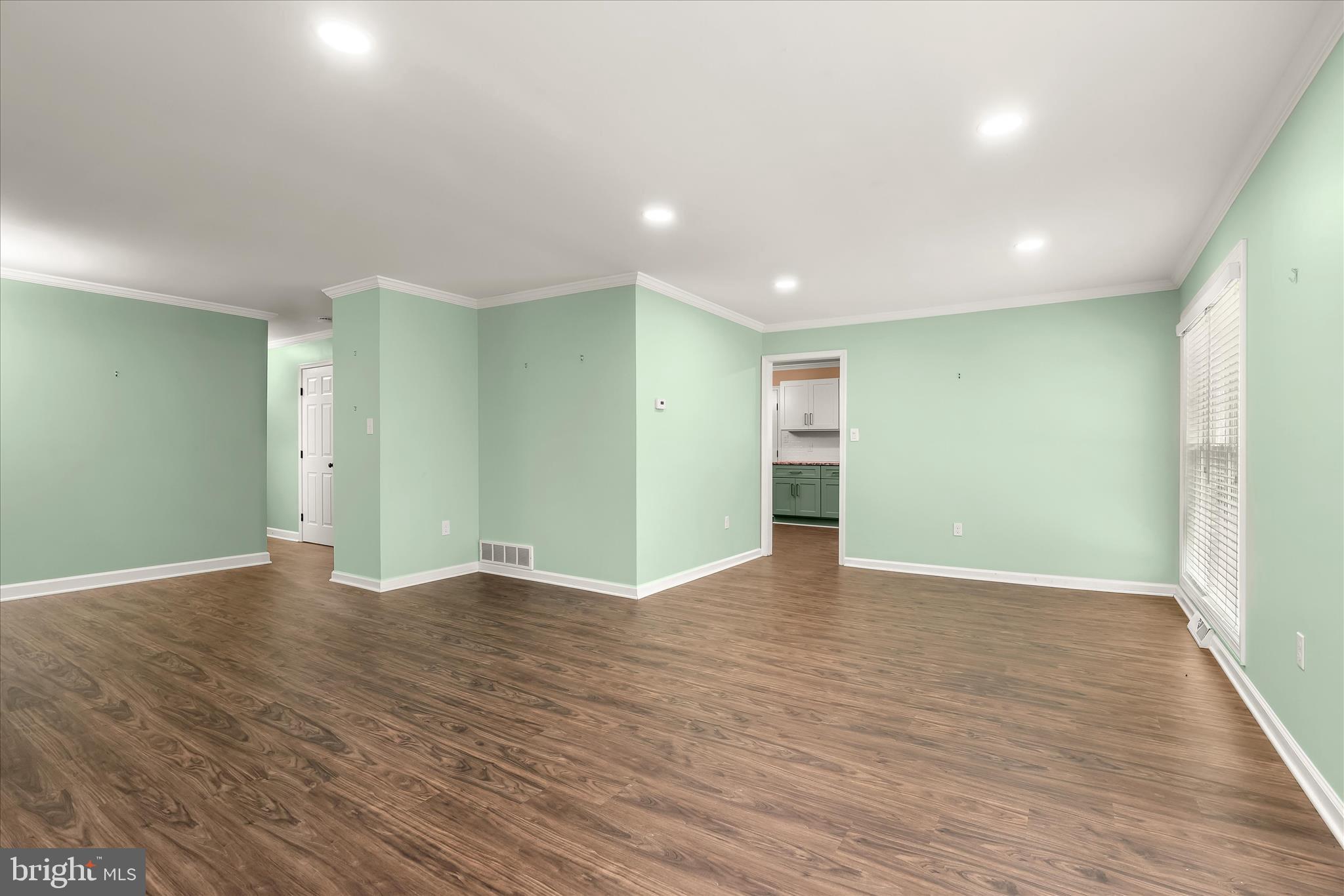 SUTER CIRCLE - Residential