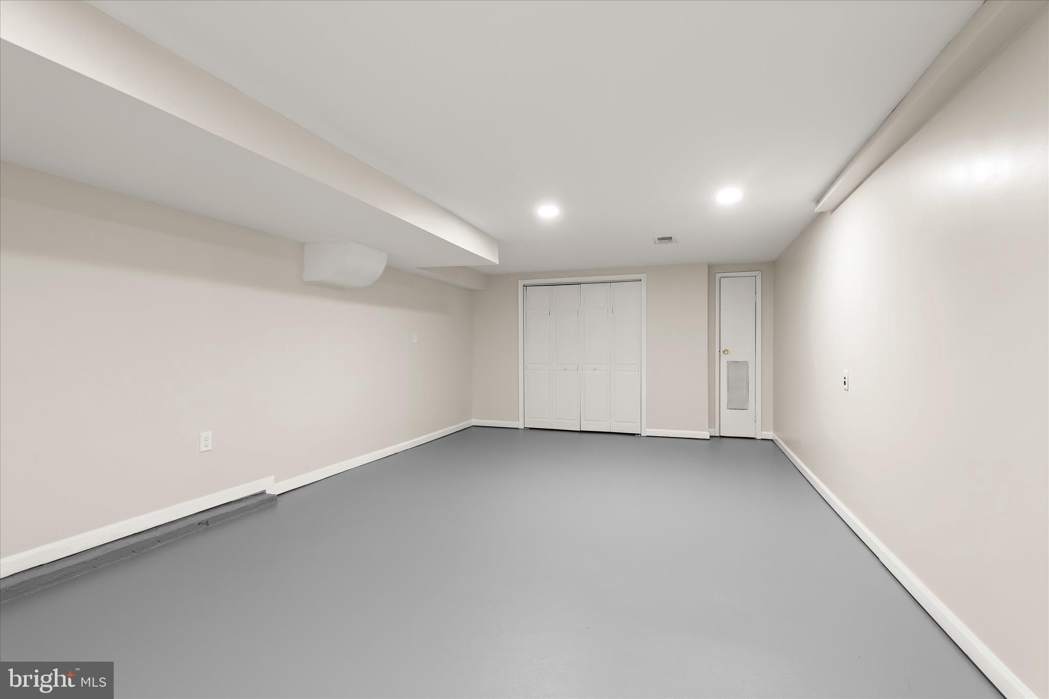 SUTER CIRCLE - Residential