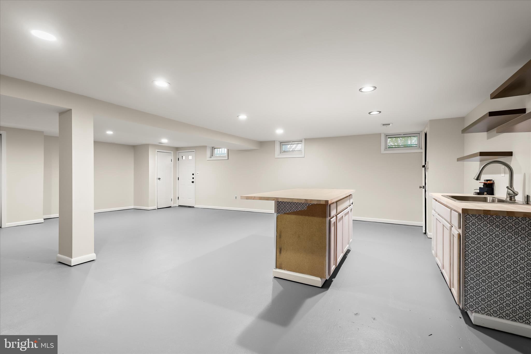 SUTER CIRCLE - Residential