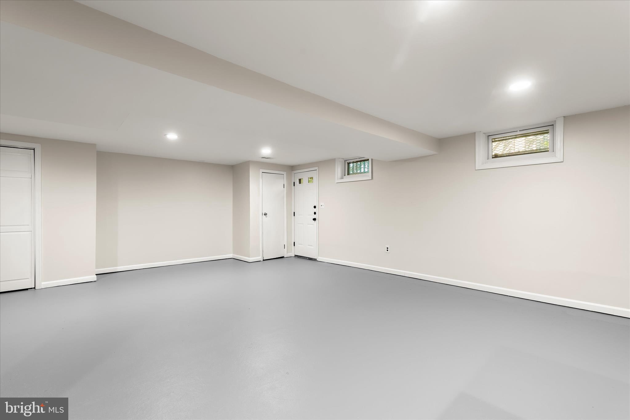 SUTER CIRCLE - Residential