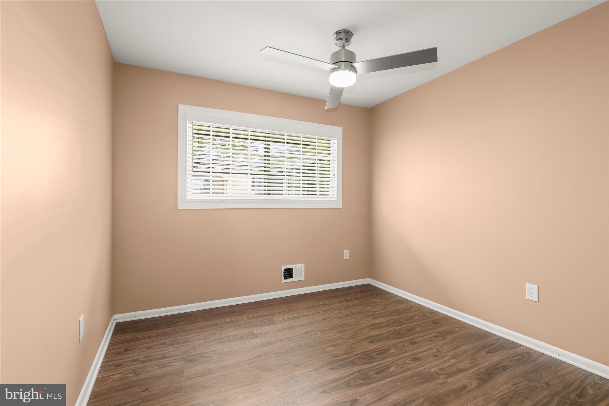 SUTER CIRCLE - Residential