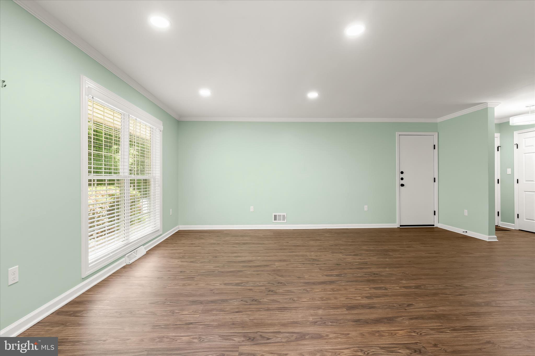 SUTER CIRCLE - Residential