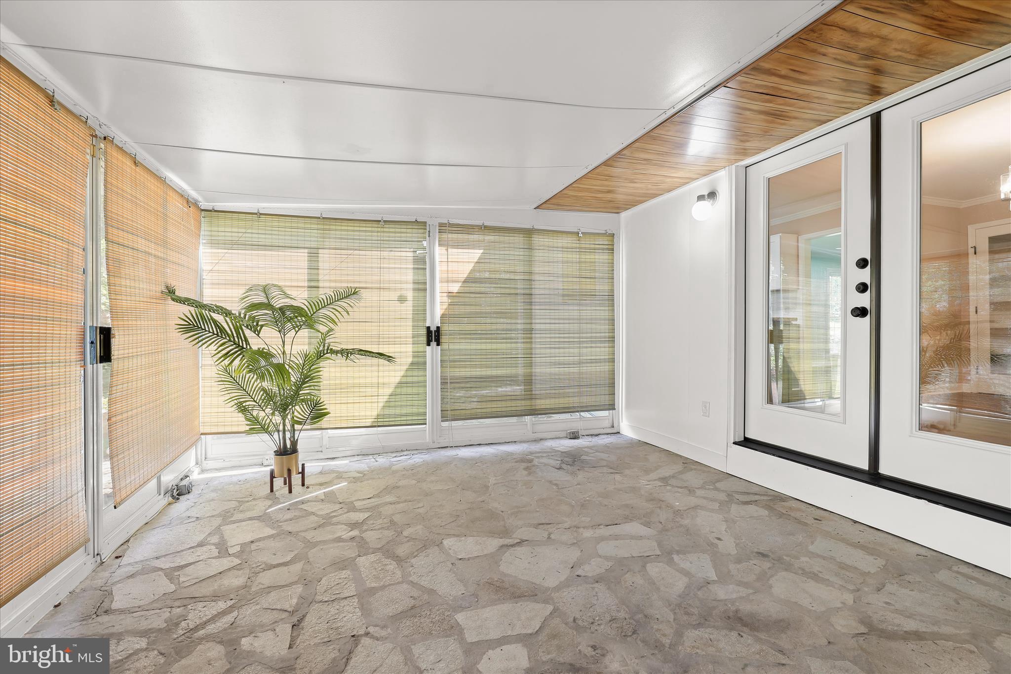 SUTER CIRCLE - Residential