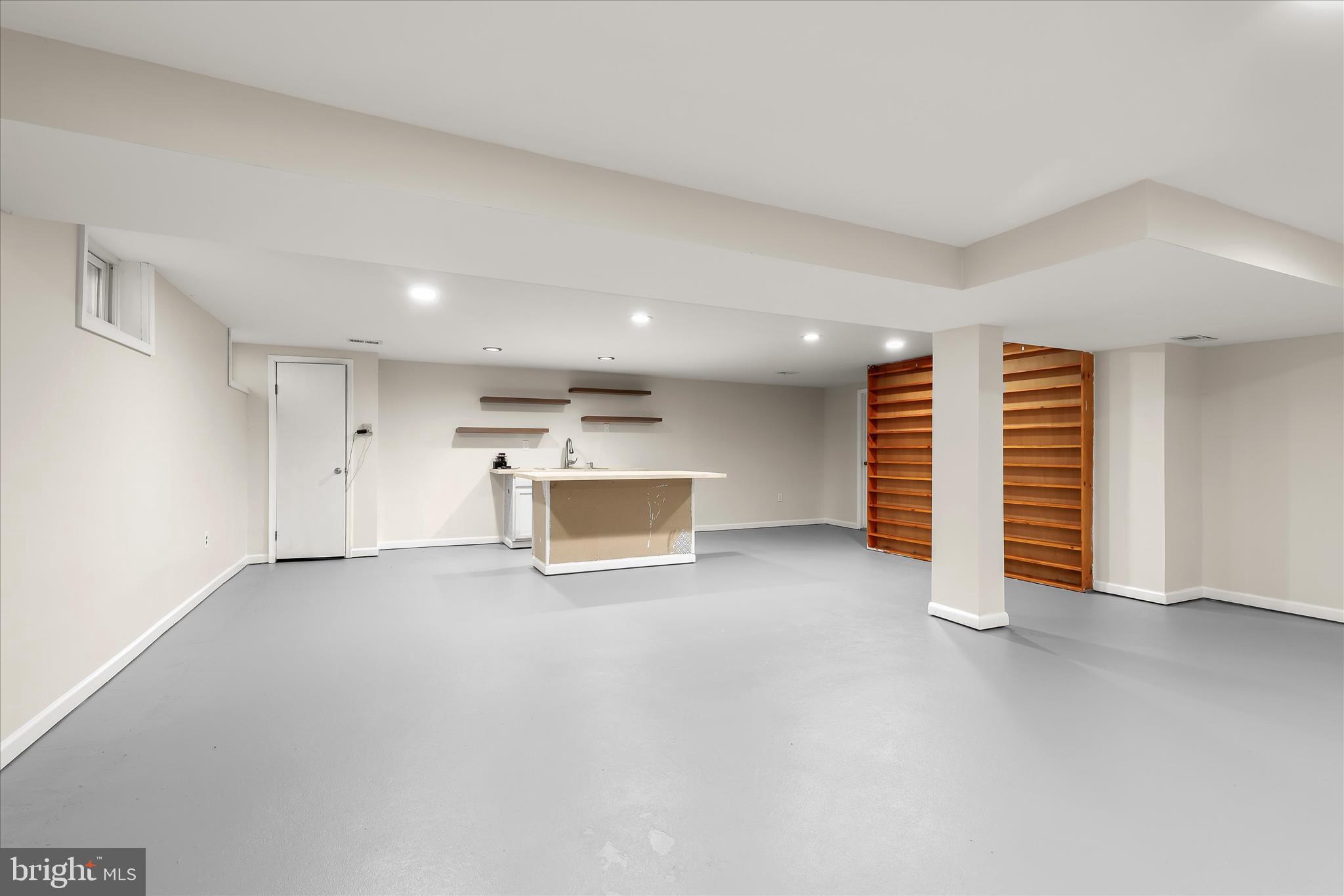 SUTER CIRCLE - Residential