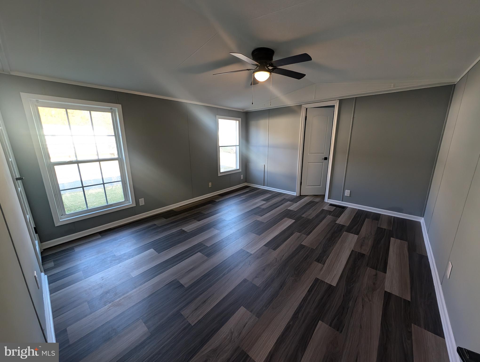 BUSH RIVER MANOR - Residential