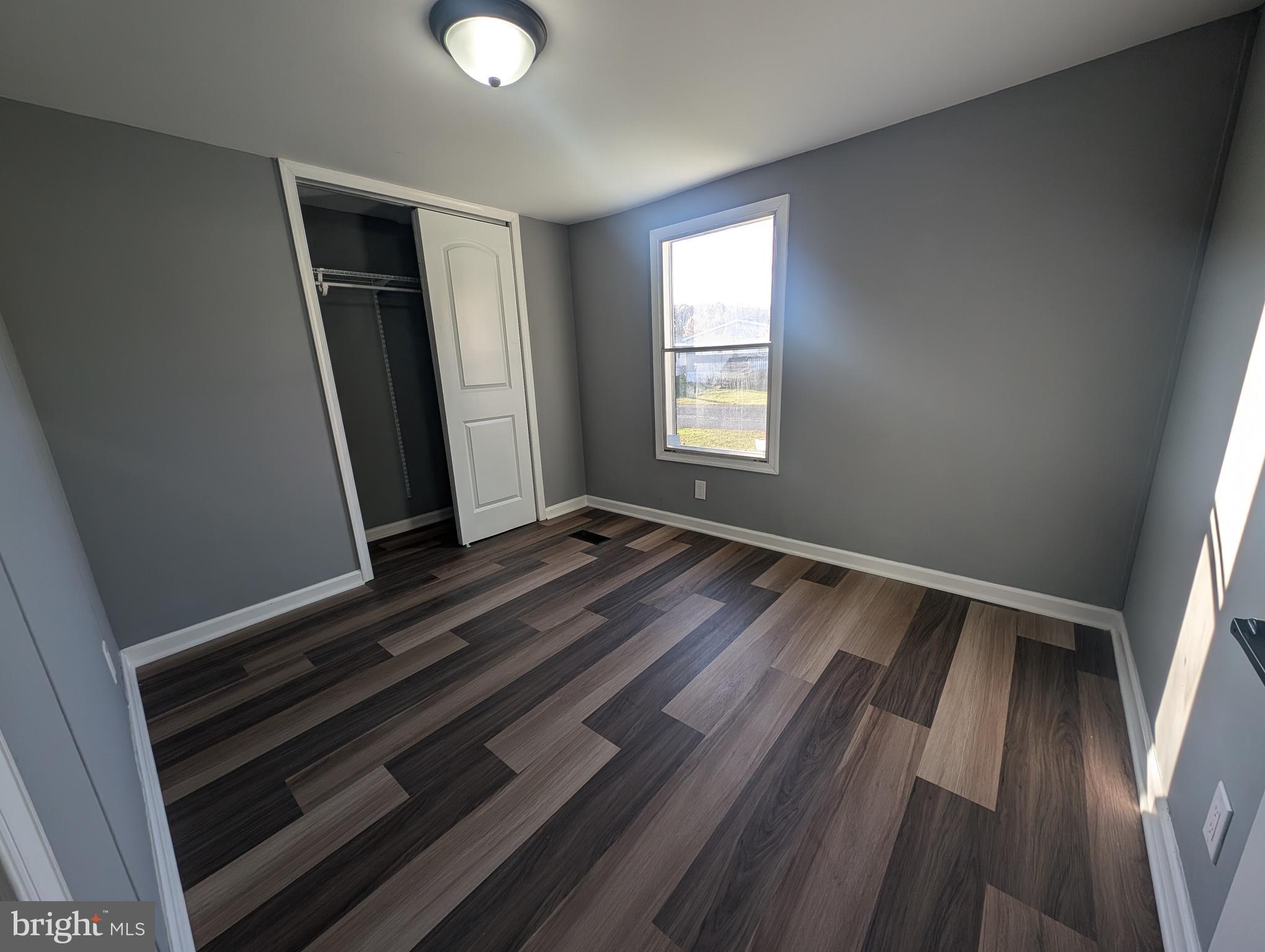 BUSH RIVER MANOR - Residential