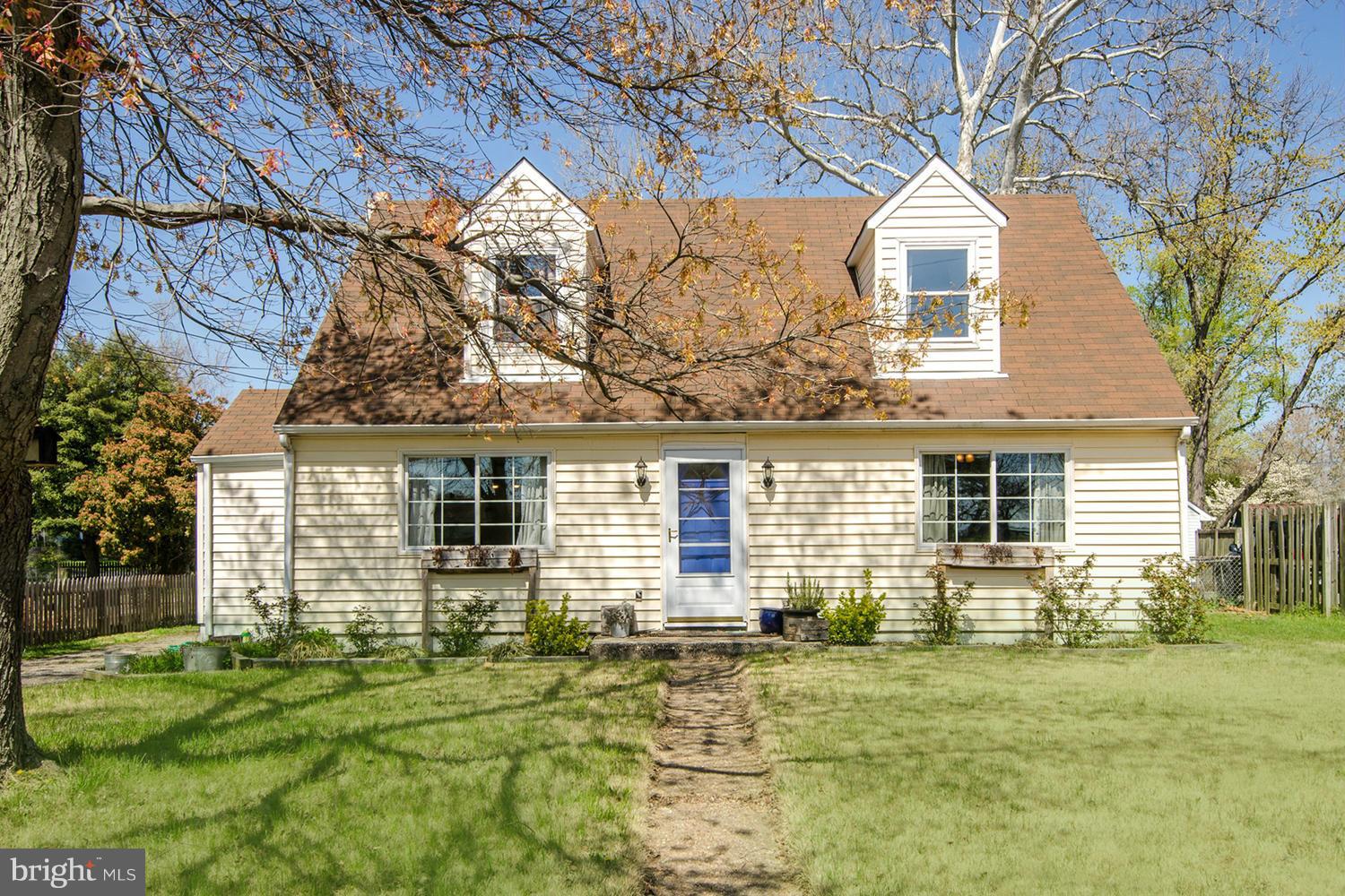 CHESTNUT HILL - Residential