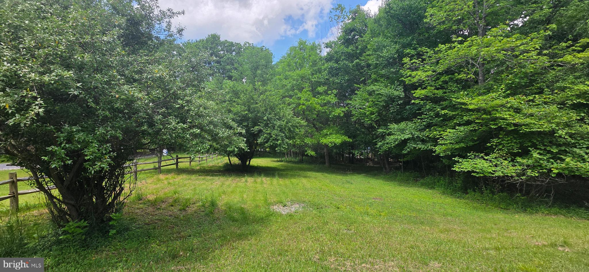 MAPLE DEL - Land