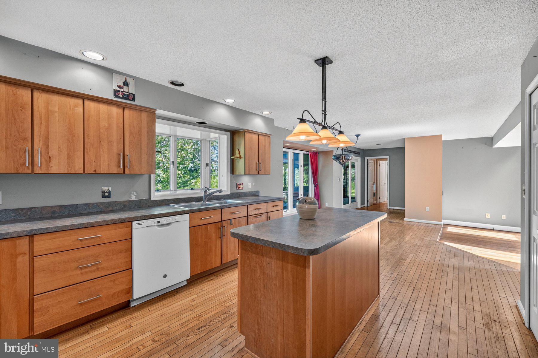 BRIGHTWOOD ACRES - Residential