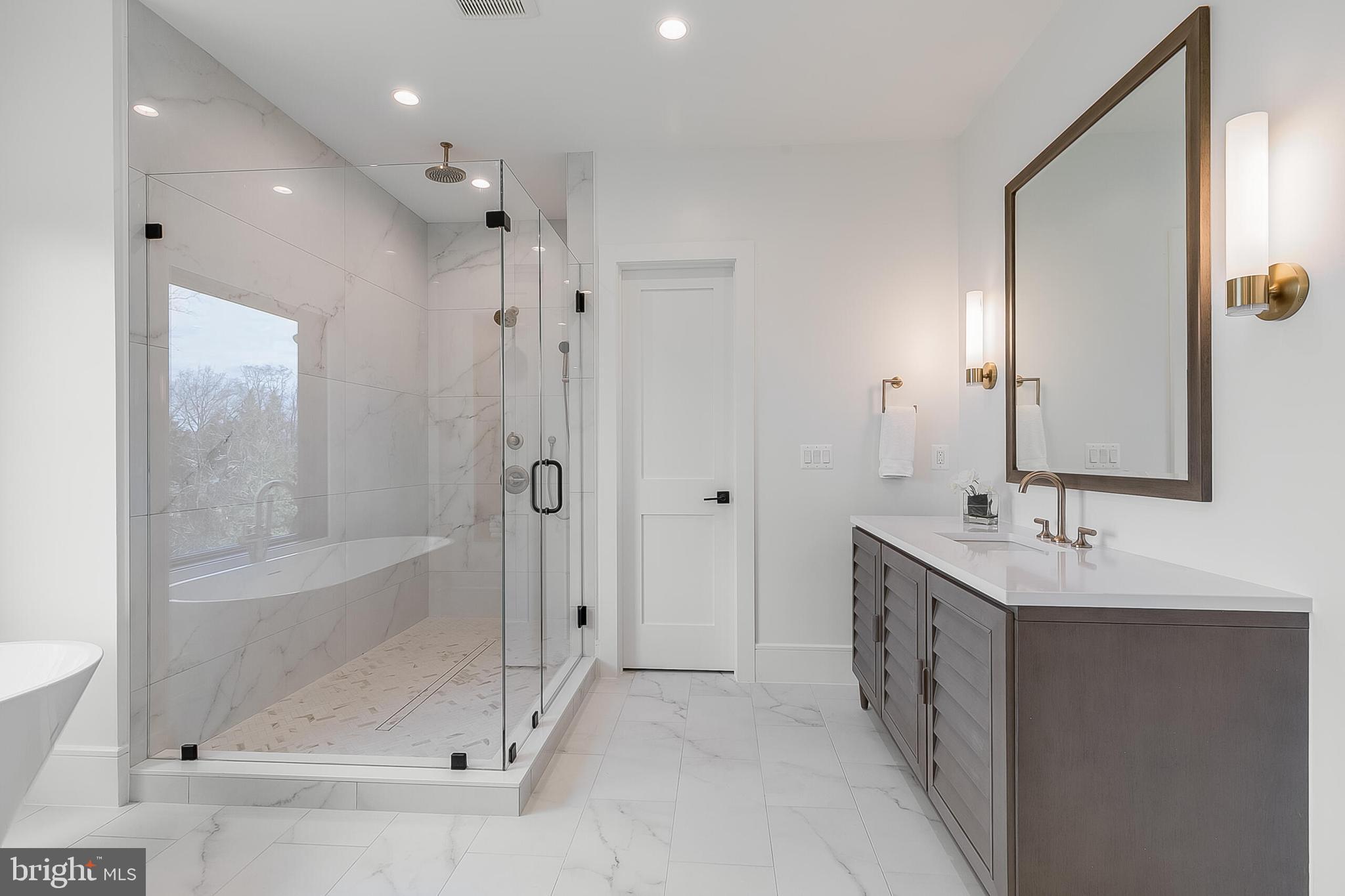 RUCKERS LANGLEY - Residential