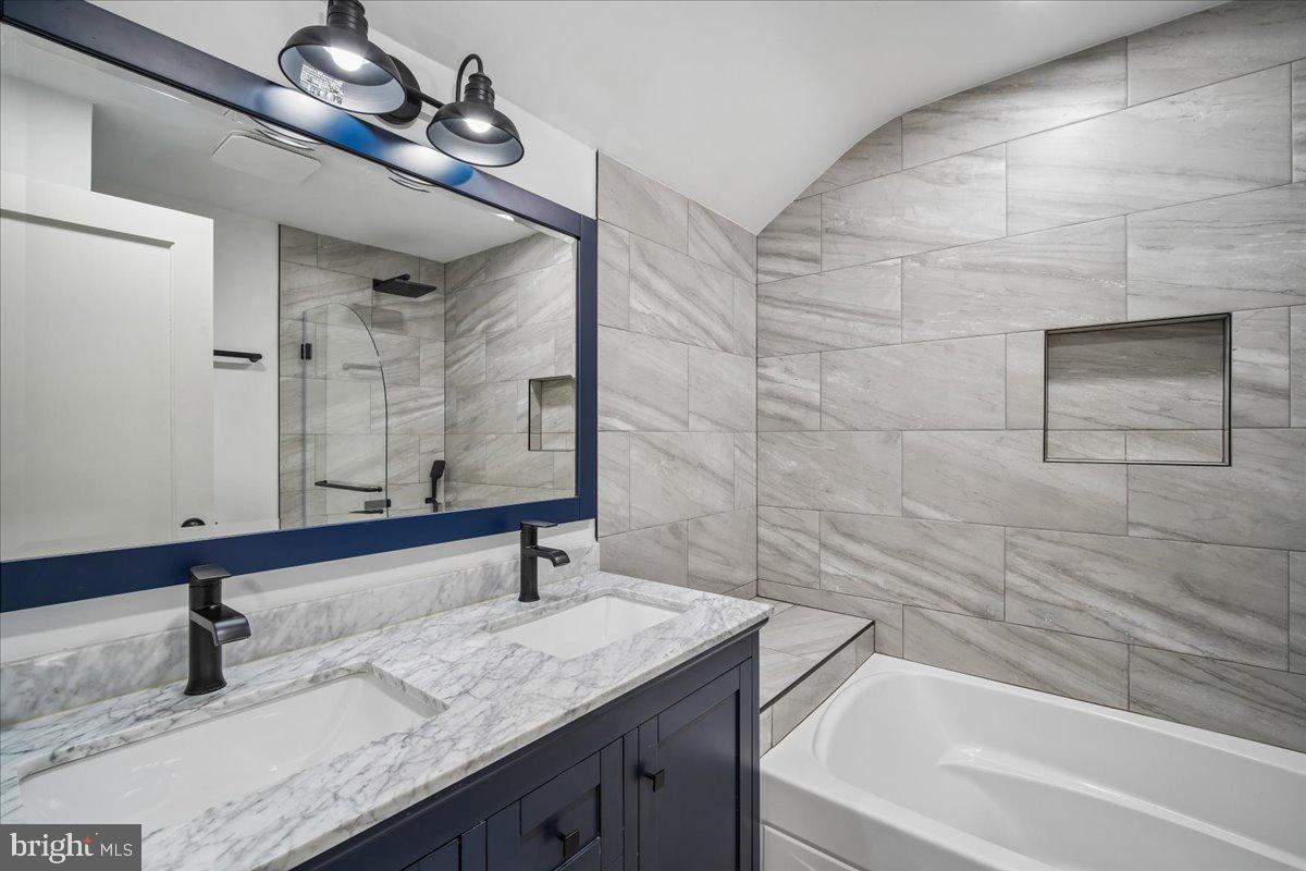 BROOKDALE - Residential