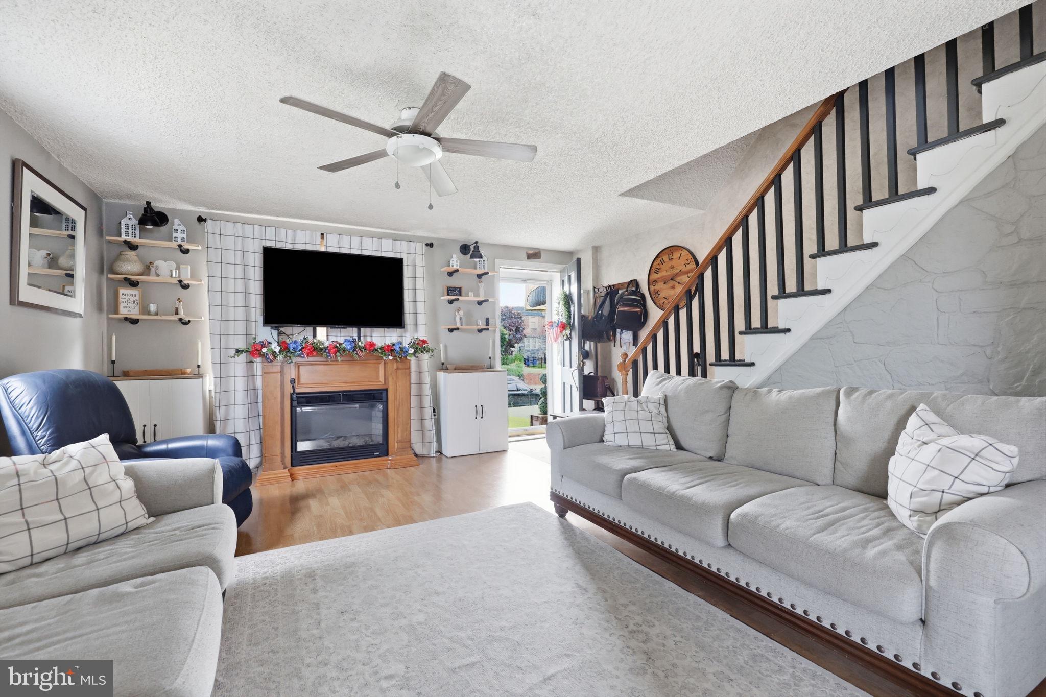 HOLMESBURG - Residential