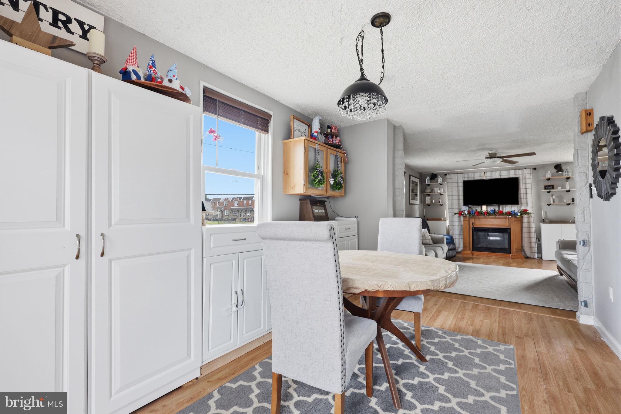 HOLMESBURG - Residential
