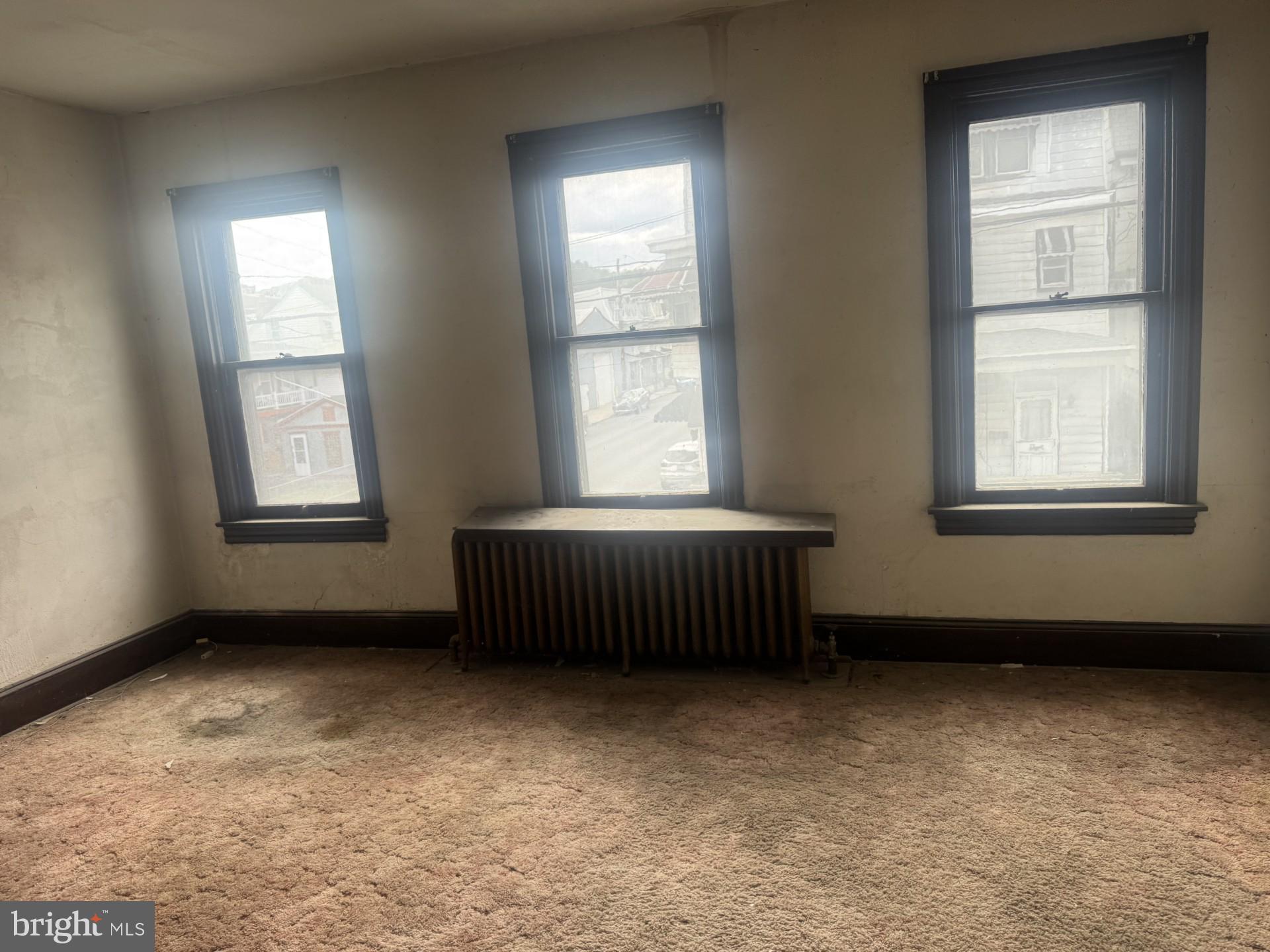 MINERSVILLE - Residential
