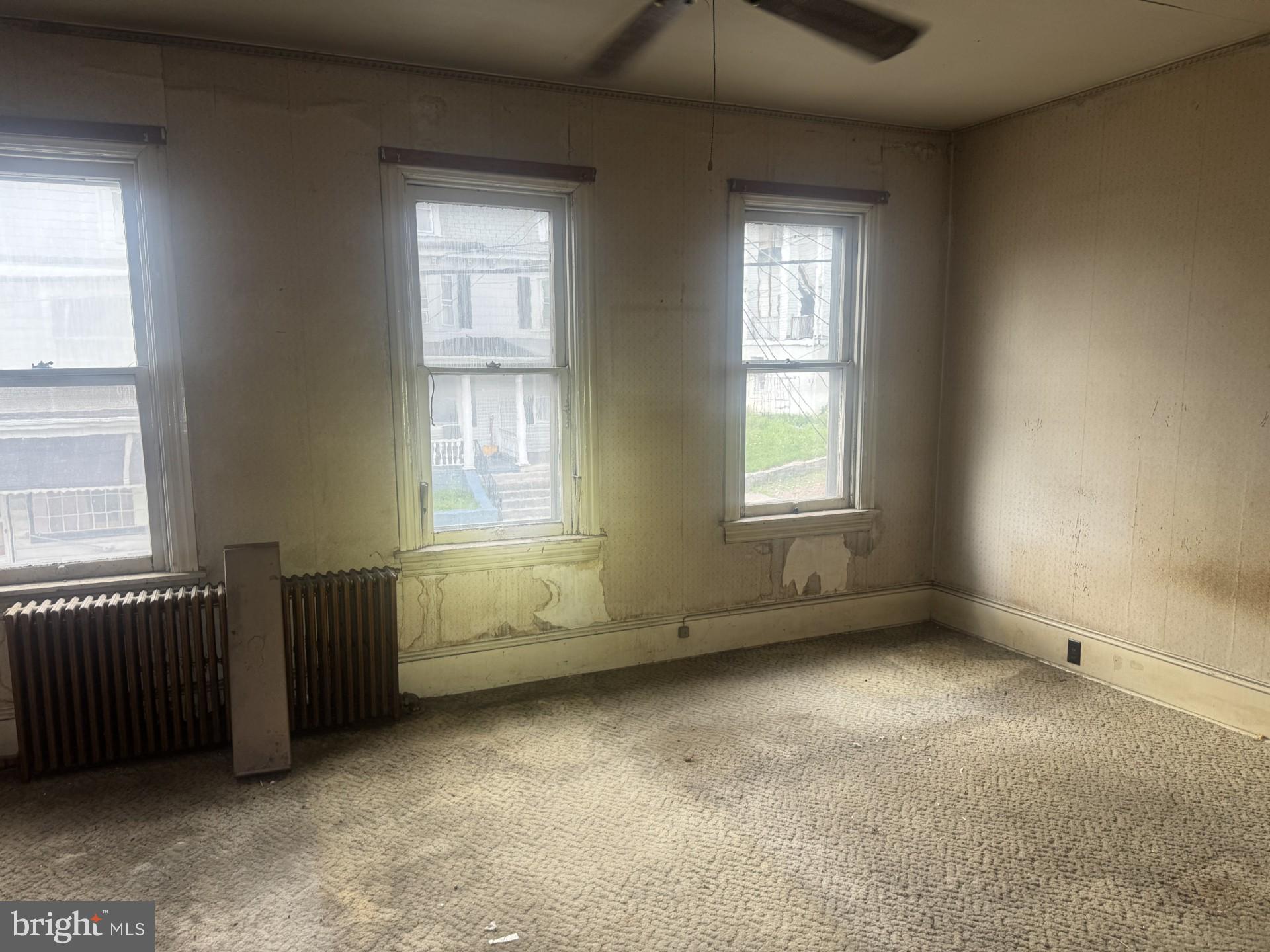 MINERSVILLE - Residential