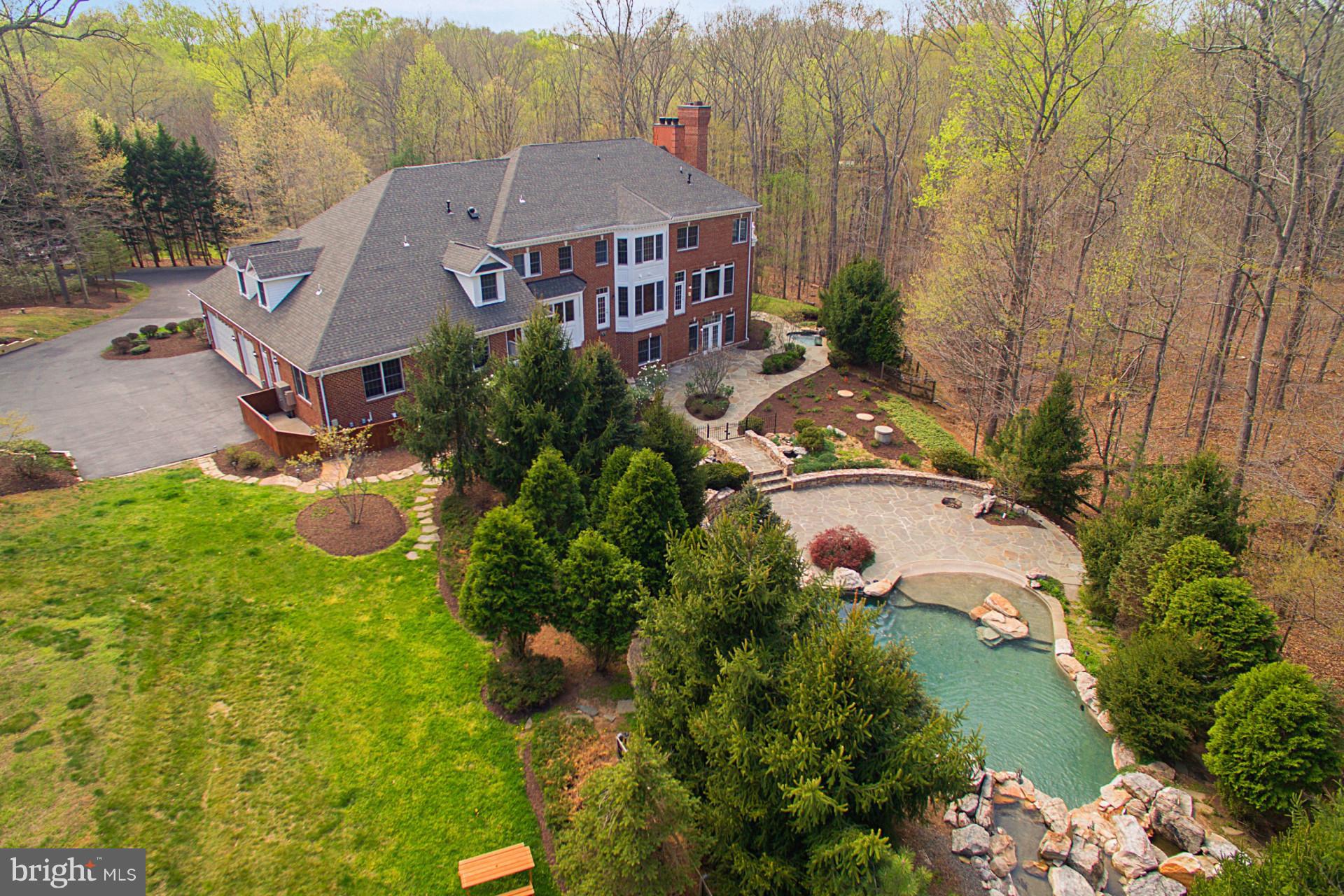 NICHOLS RUN ESTATES - Residential