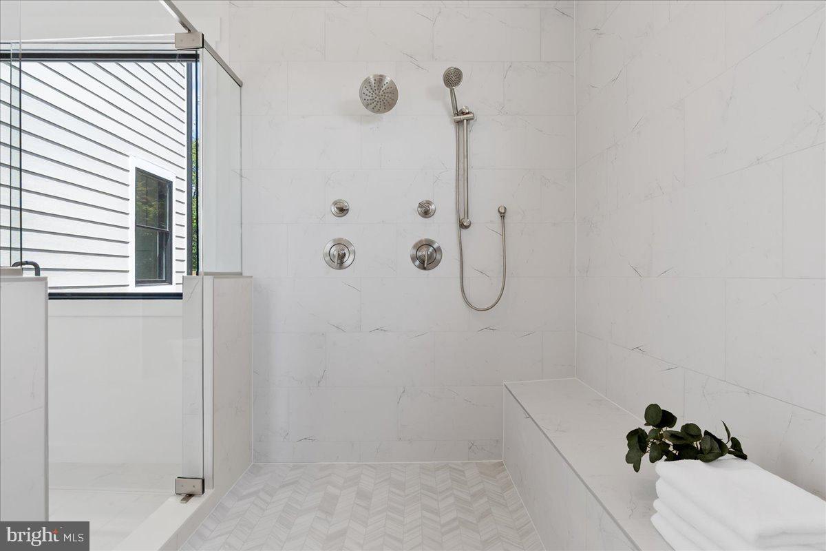 DANLEE - Residential