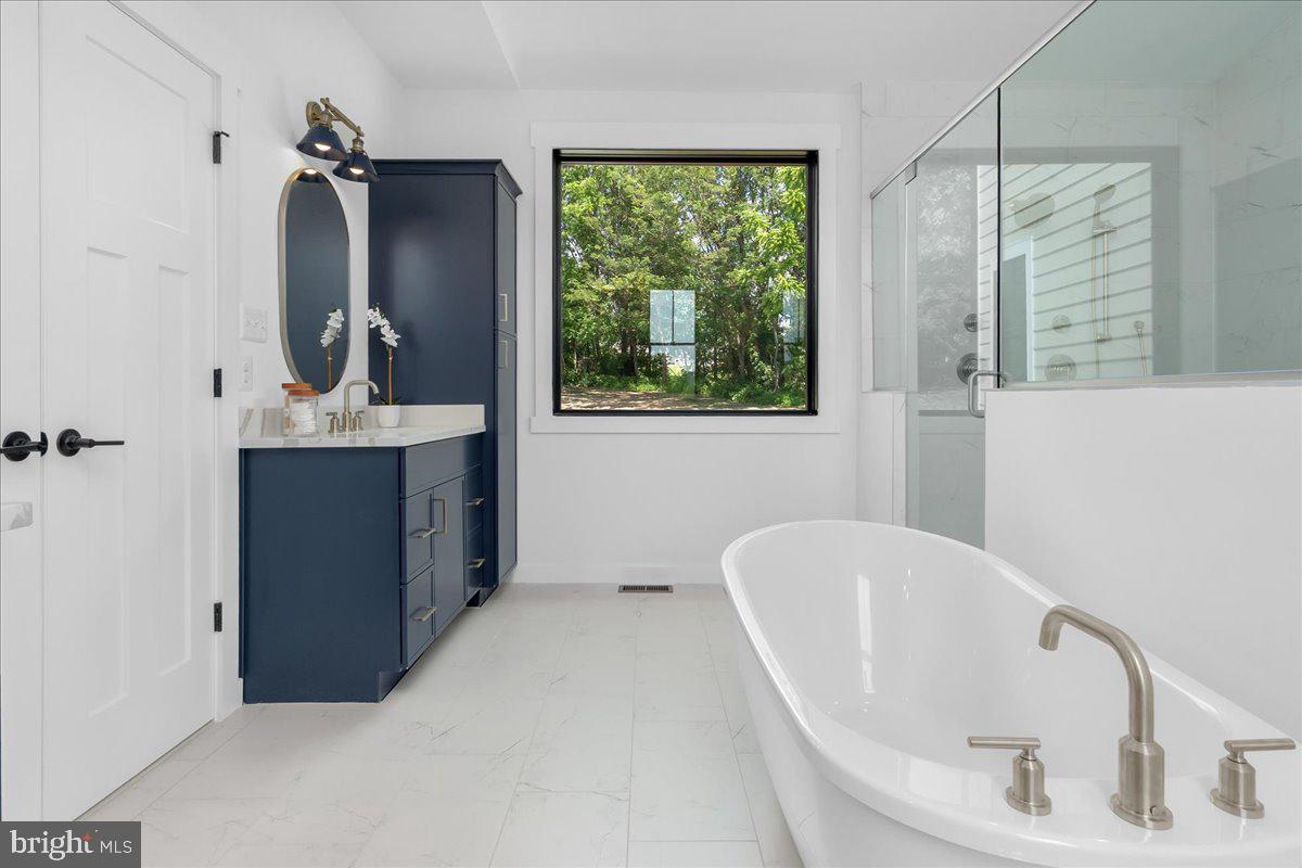 DANLEE - Residential