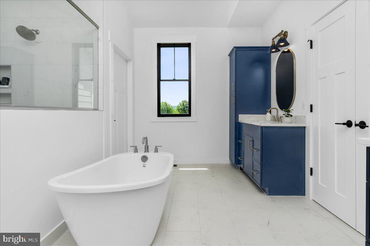 DANLEE - Residential