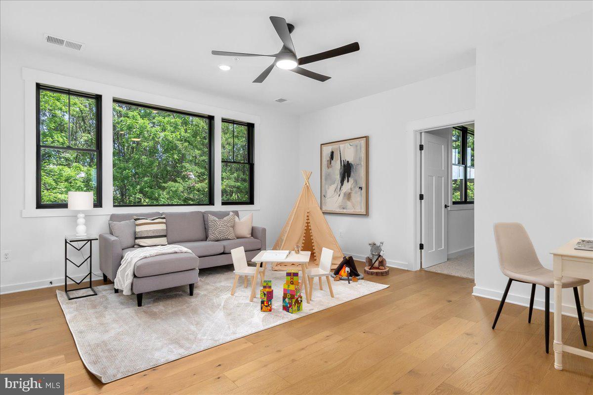 DANLEE - Residential