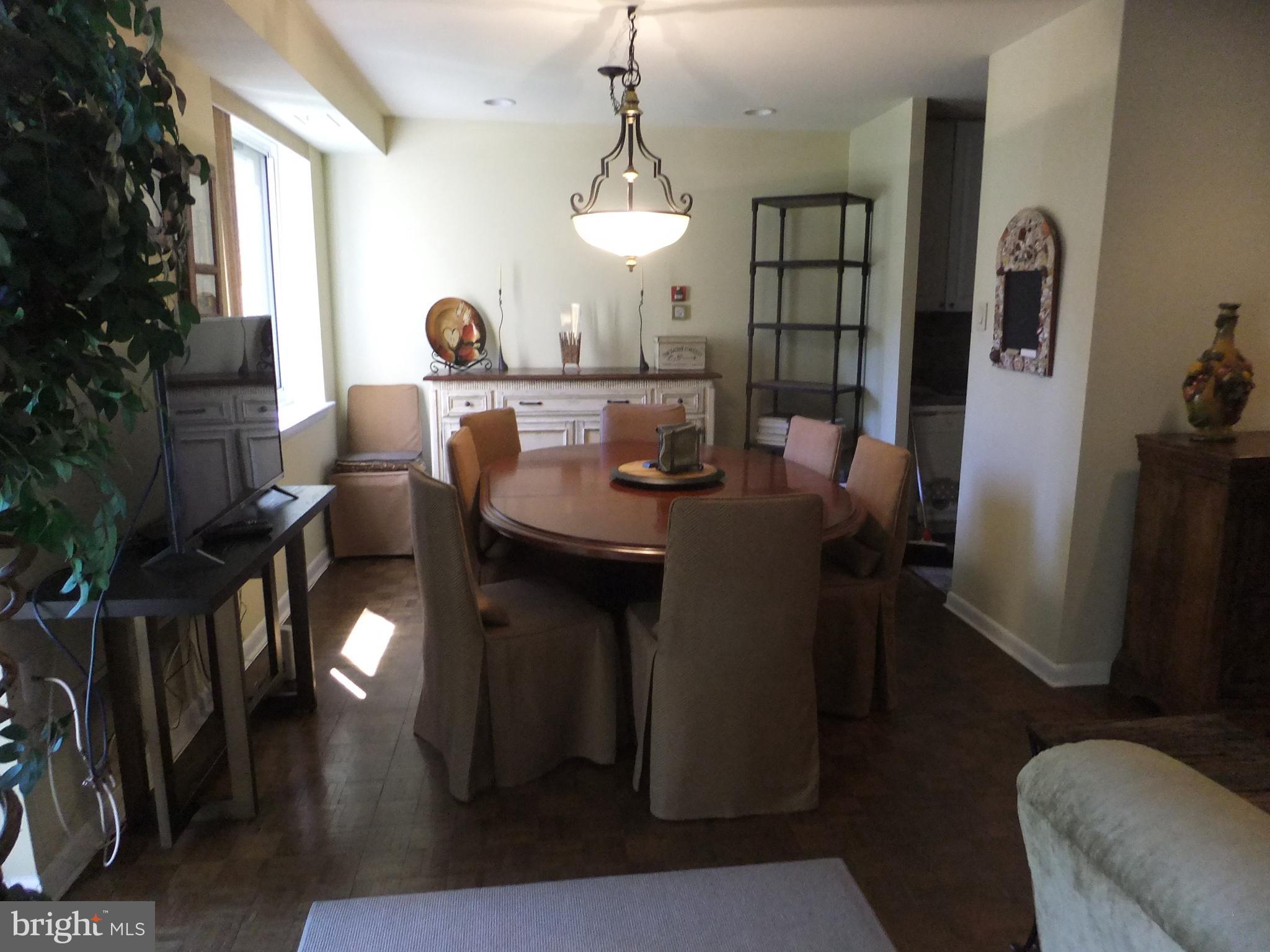 OAK HILL - Residential
