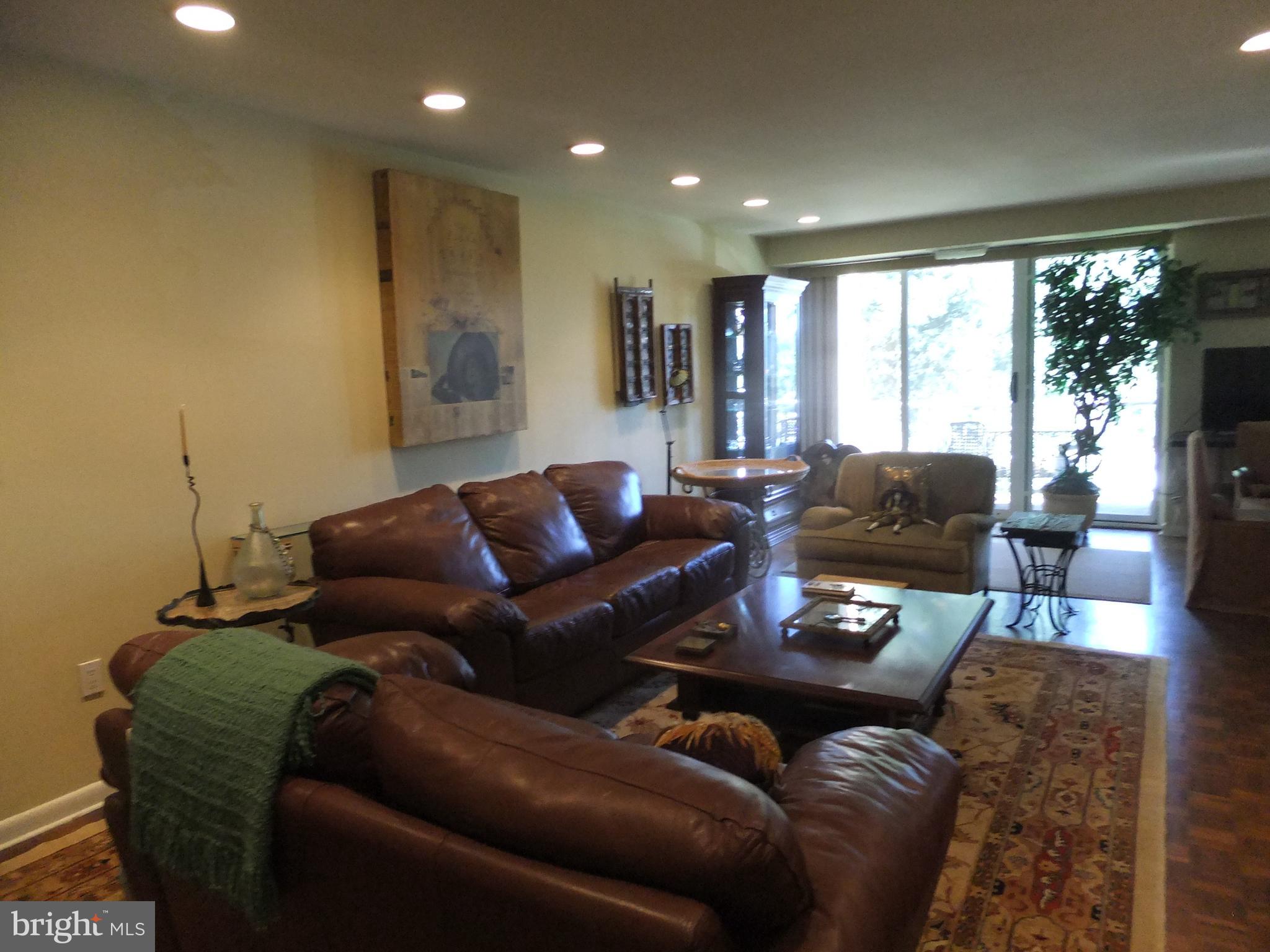 OAK HILL - Residential