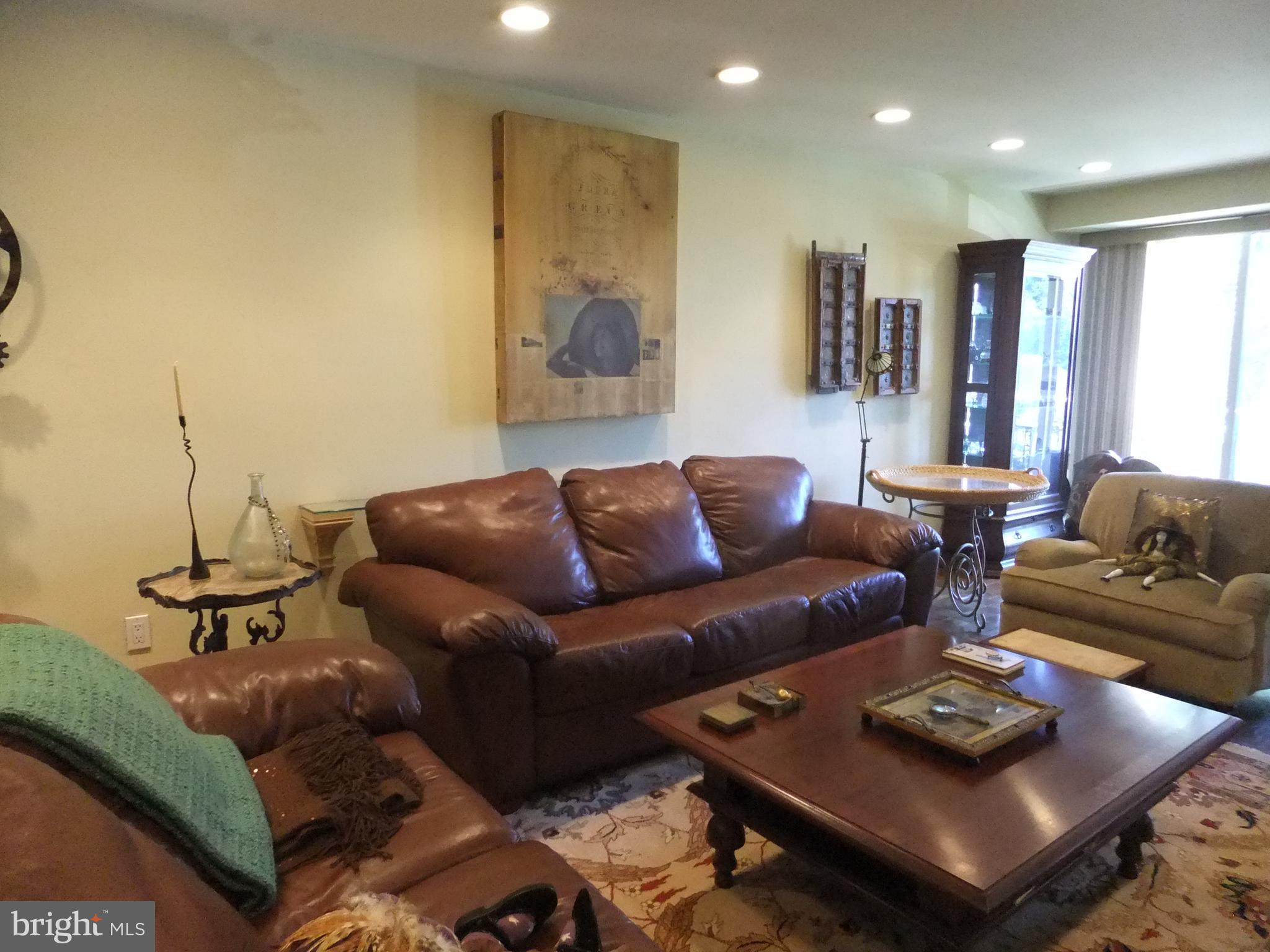 OAK HILL - Residential
