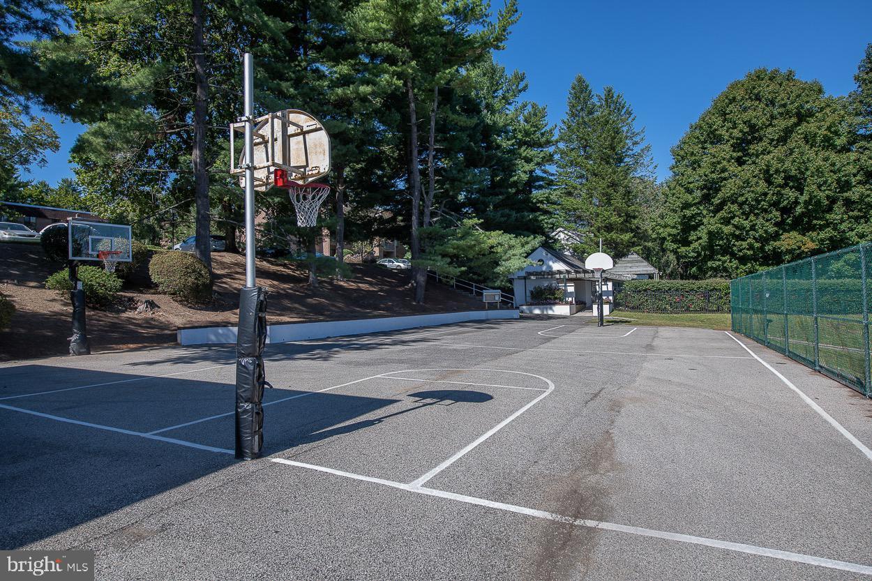 OAK HILL - Residential