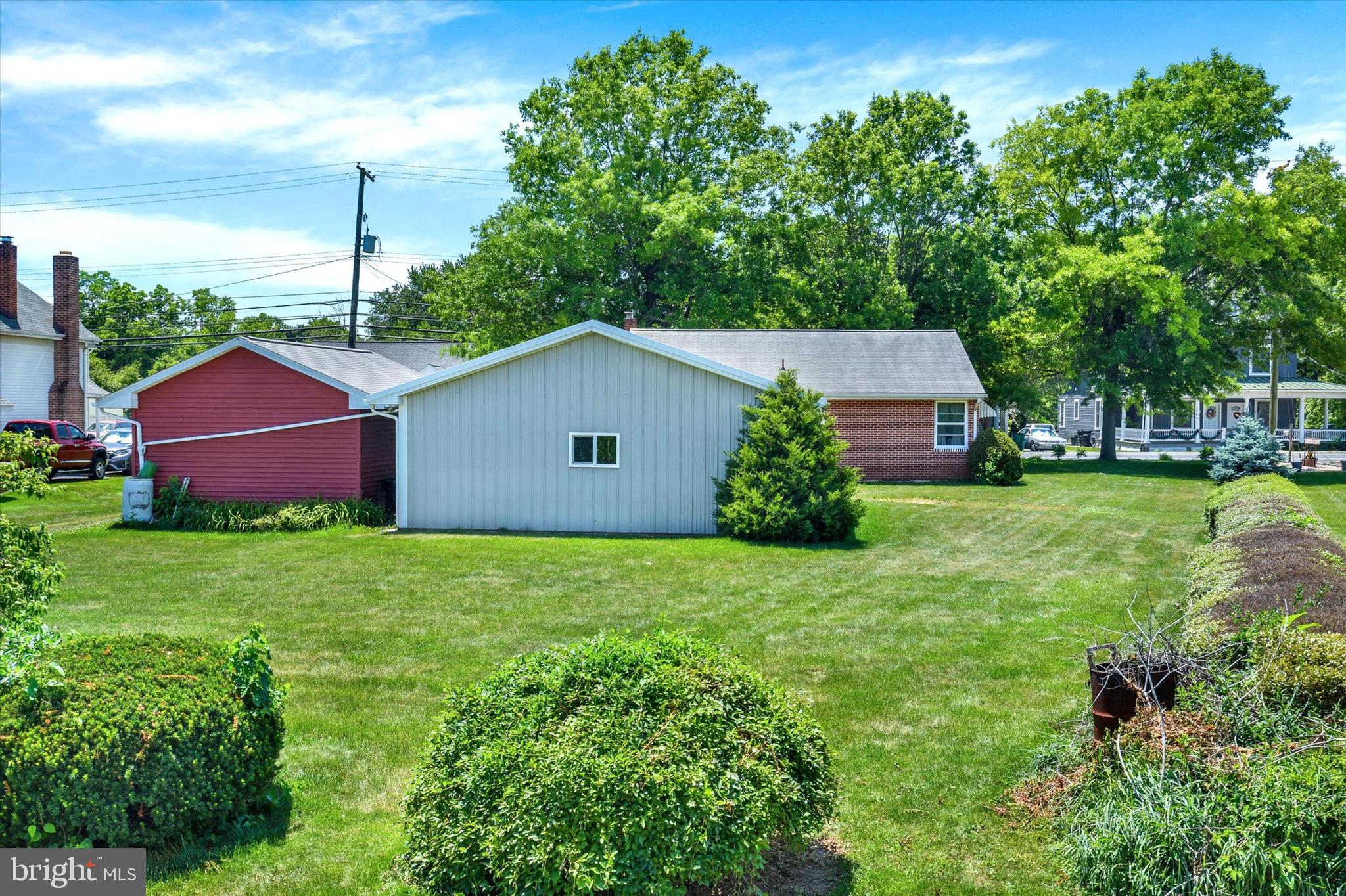 SOUTH LONDONDERRY - Residential