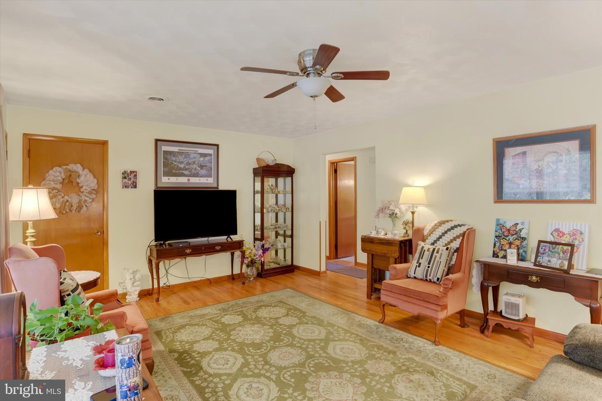 SOUTH LONDONDERRY - Residential